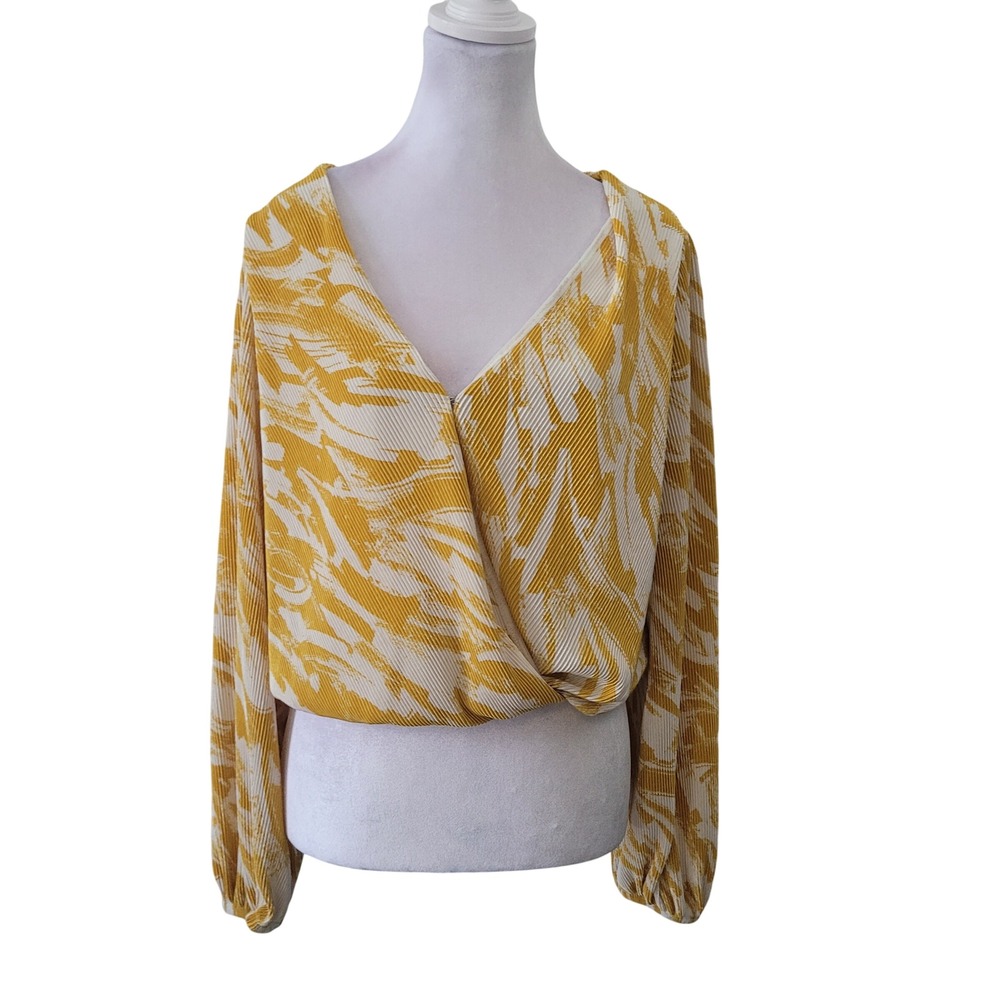 ASTR The Label Womens S Pleated Wrap Top Yellow White Abstract Plisse